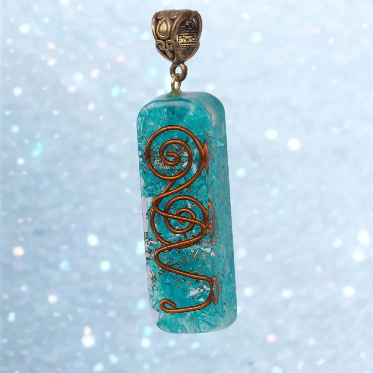 Blue Quartz Crystal Orgonite Pendant 